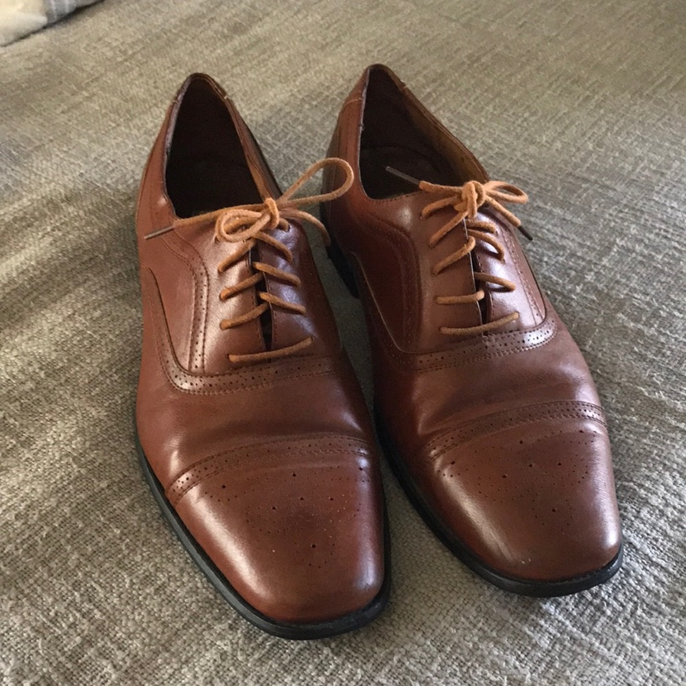 Men’s Cognac Brown Leather Oxford Style Dress Shoes
